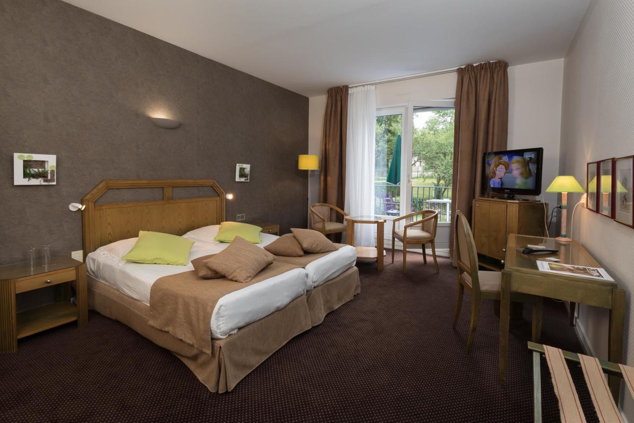 Hotel Logis Burnel Et La Cle Des Champs Rouvres-en-Xaintois Zewnętrze zdjęcie